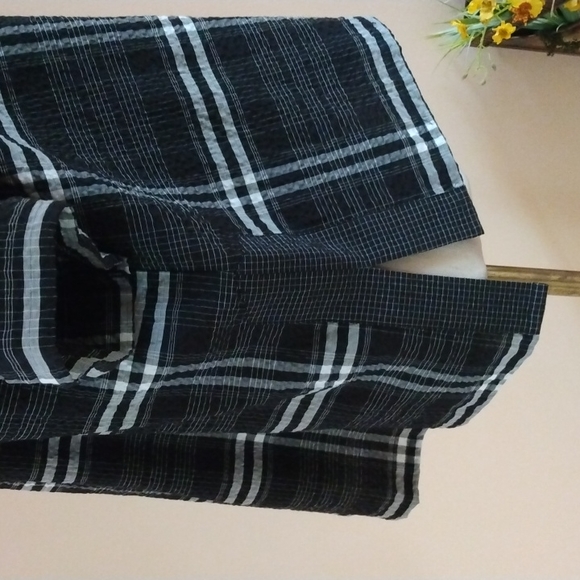 Habitat Size Large Button Front Top. - Picture 5 of 10